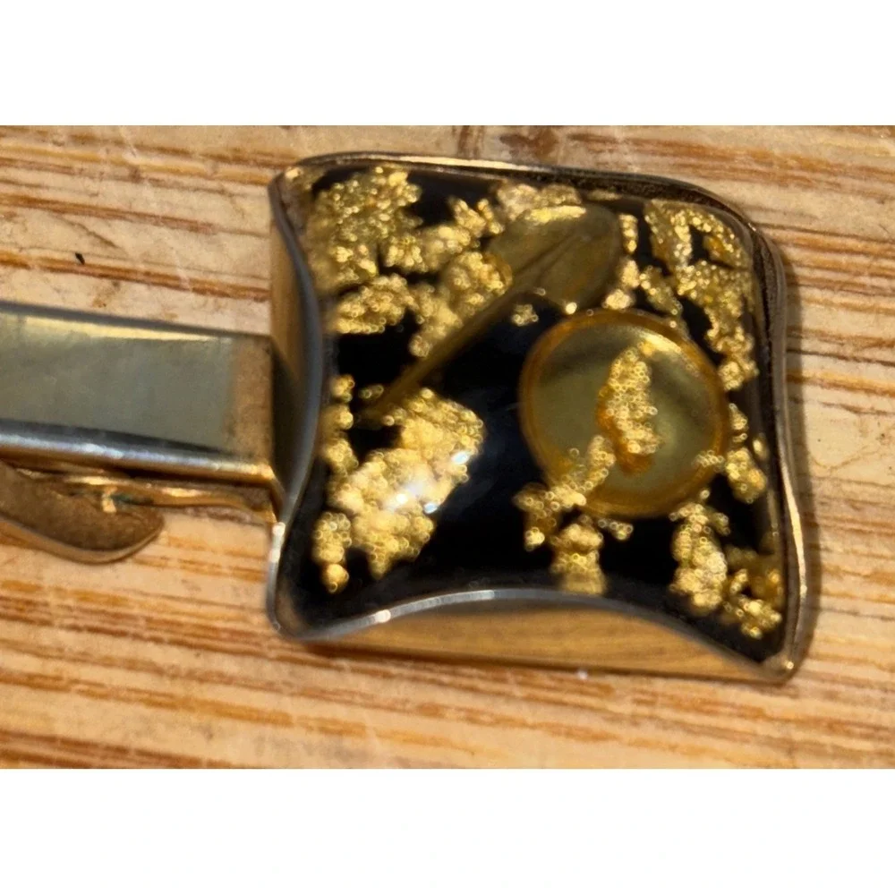 Vintage MCM Alaskan Shovel & Gold Pan tie clip. Lucite&Genuine Gold Flakes 3/4